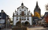 Brilon-Altstadt mit Rathaus - 5km von der Hammerhütte entfernt